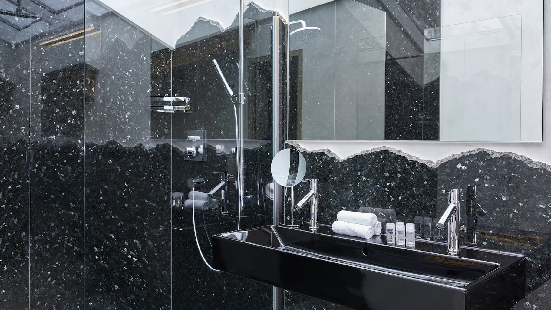 bathroom2-skilight-loft-hotel-firefly-zermatt-switzerland.jpg